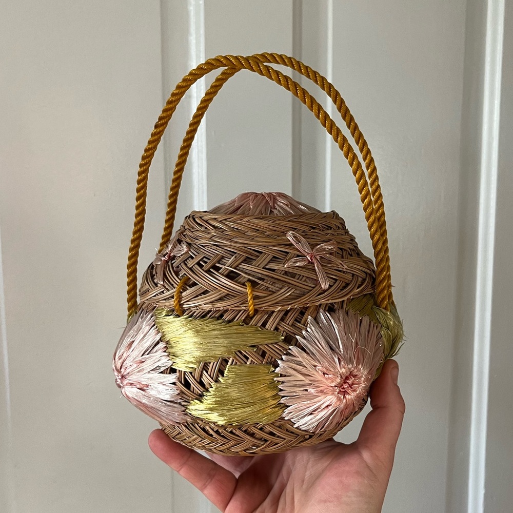 Vintage rattan floral purse